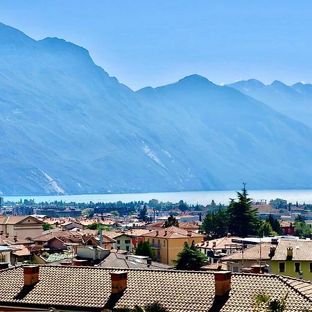 Appartamento Peppino Mit Seeblick Und Pool Riva Zewnętrze zdjęcie